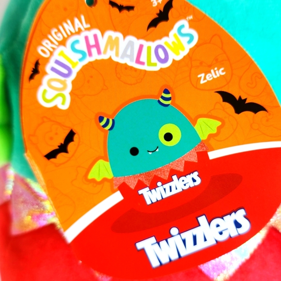 🎃 ZELIC 🦇 Twizzlers Monster Bat Hershey's X Squishmallows Halloween Candy NWT - Picture 3 of 9